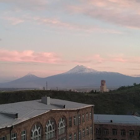 Panorama Hotel On Baghramyan Avenue Yerevan Exterior foto