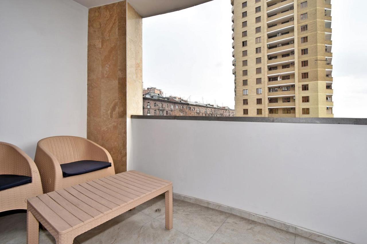 Panorama Hotel On Baghramyan Avenue Yerevan Exterior foto