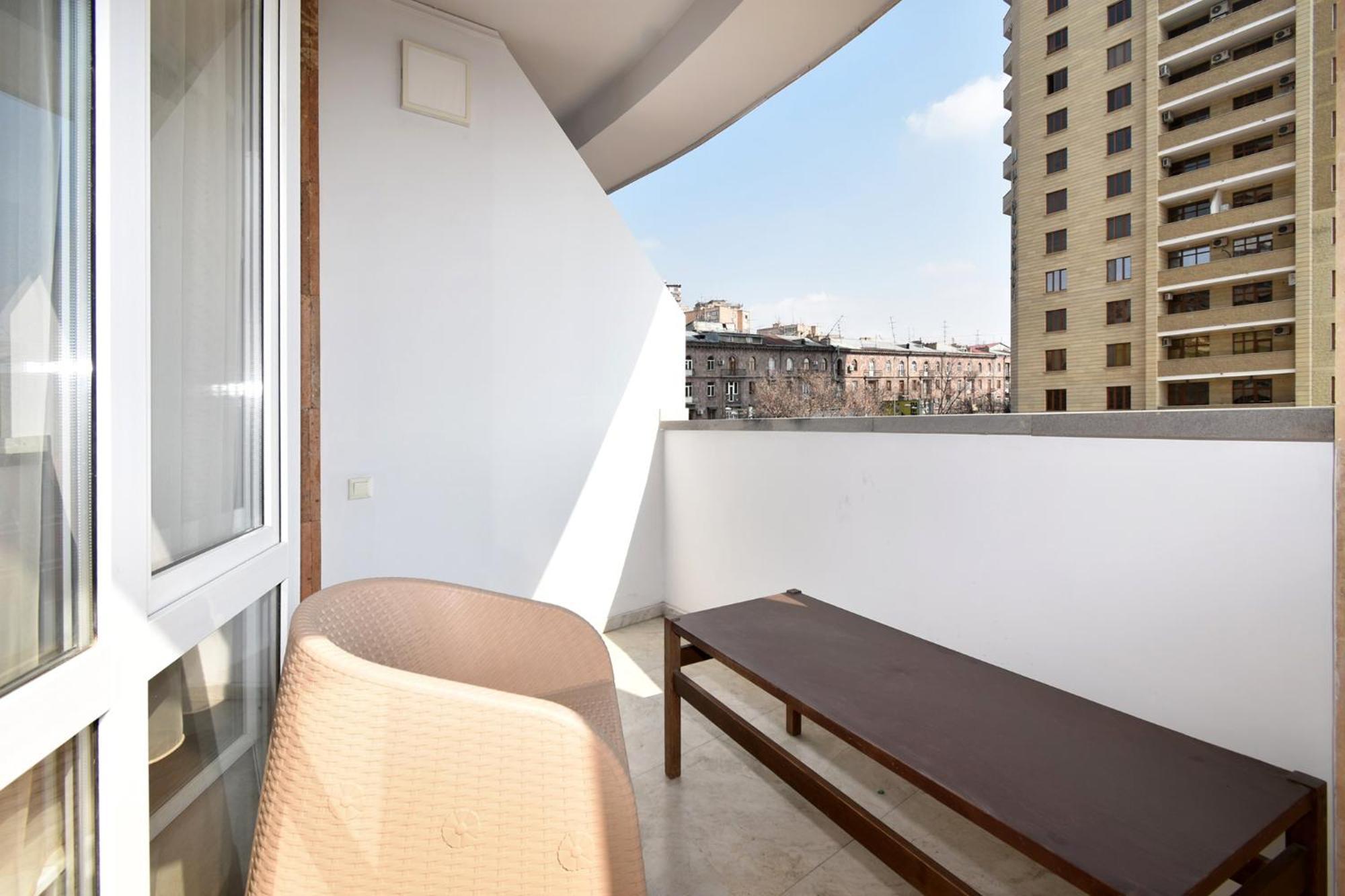 Panorama Hotel On Baghramyan Avenue Yerevan Exterior foto